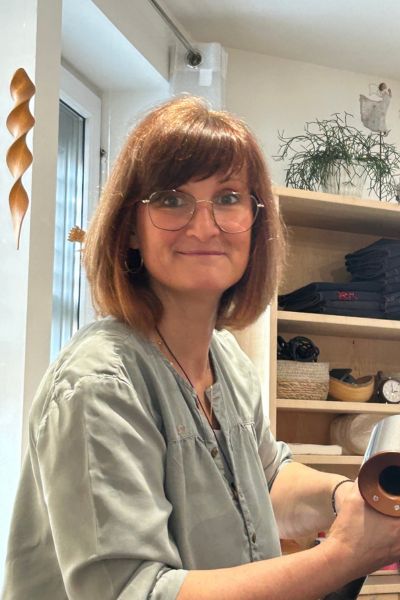 Haarwerkstatt Petra Naturfriseurin Haare föhnen